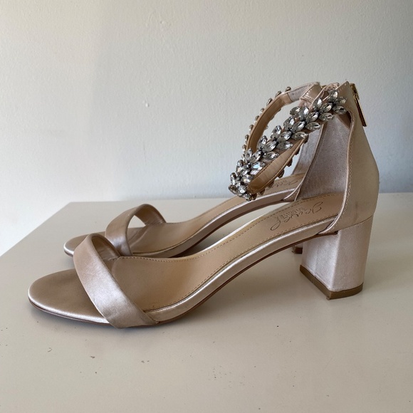 Jewel Badgley Mischka Bronwen Block Heel Evening Sandals - Picture 6 of 14